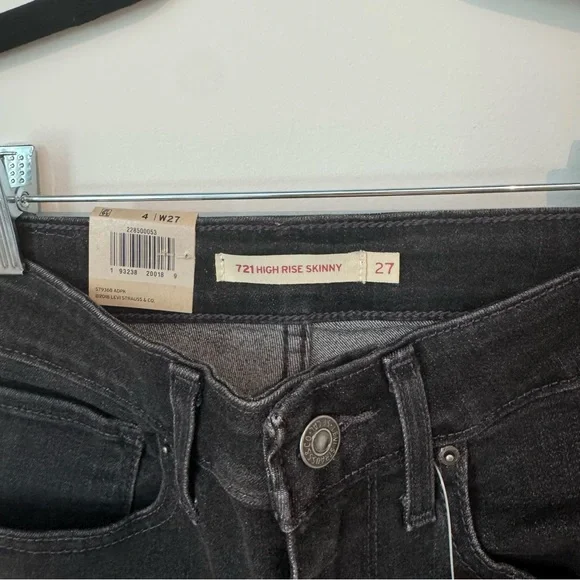 Levi's Black Skinny Jeans with Embellished Accents - Picture 3 of 4